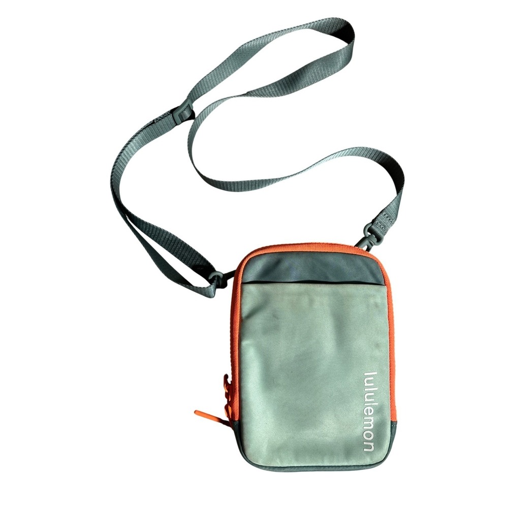 Lululemon Easy Access Crossbody Bag Small Travel Pouch Festival Activewear Gorp
